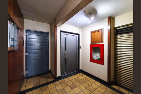 Apartamento à venda com 70m², 2 quartos e 1 vagaFachada e portaria