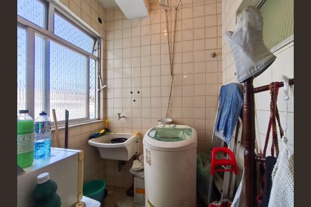 Apartamento à venda com 70m², 2 quartos e 1 vagaÁrea de Serviço