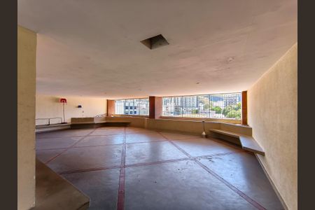 Apartamento à venda com 70m², 2 quartos e 1 vagaÁrea comum - Playground