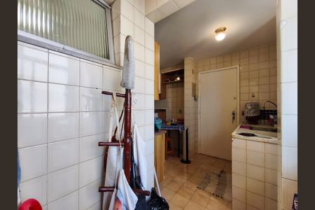 Apartamento à venda com 70m², 2 quartos e 1 vagaÁrea de Serviço