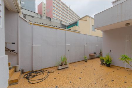 Casa à venda com 175m², 3 quartos e 1 vaga Casa à venda com 175m², 3 quartos e 1 vagaQuintal