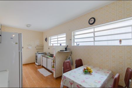 Casa à venda com 175m², 3 quartos e 1 vaga Casa à venda com 175m², 3 quartos e 1 vagaCozinha