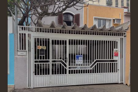 Casa à venda com 175m², 3 quartos e 1 vaga Casa à venda com 175m², 3 quartos e 1 vagaFachada