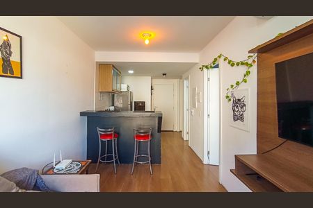 Sala  de apartamento para alugar com 1 quarto, 44m² em Azenha, Porto Alegre