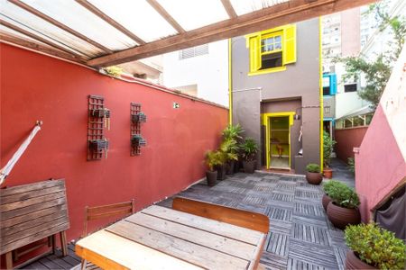 Casa à venda com 164m², 3 quartos e 1 vaga