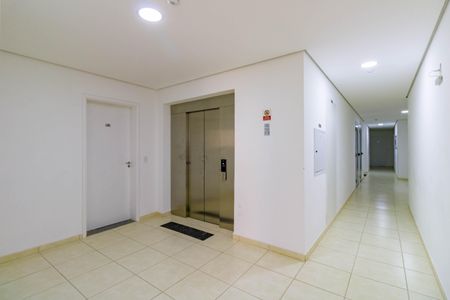 Apartamento para alugar com 41m², 2 quartos e 1 vaga Apartamento para alugar com 41m², 2 quartos e 1 vagaHall de entrada