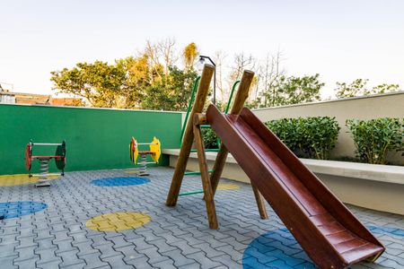 Apartamento para alugar com 41m², 2 quartos e 1 vaga Apartamento para alugar com 41m², 2 quartos e 1 vagaÁrea comum - Playground