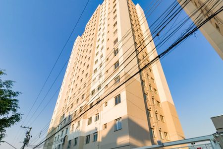 Apartamento para alugar com 41m², 2 quartos e 1 vaga Apartamento para alugar com 41m², 2 quartos e 1 vagaFachada