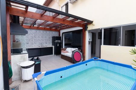 Casa de condomínio à venda com 220m², 3 quartos e 2 vagasÁrea Externa