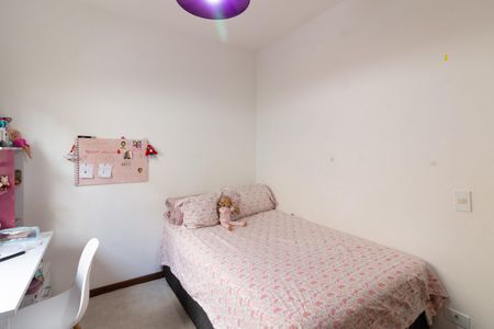 Casa de condomínio à venda com 220m², 3 quartos e 2 vagasQuarto 1