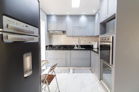 Casa de condomínio à venda com 220m², 3 quartos e 2 vagasCozinha