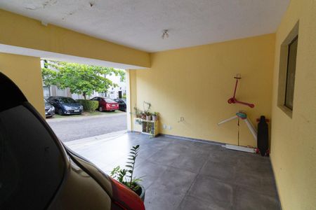 Casa de condomínio à venda com 220m², 3 quartos e 2 vagasGaragem