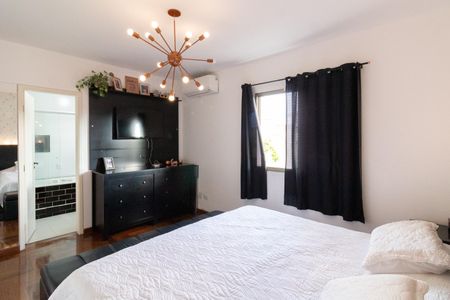 Casa de condomínio à venda com 220m², 3 quartos e 2 vagasSuíte 