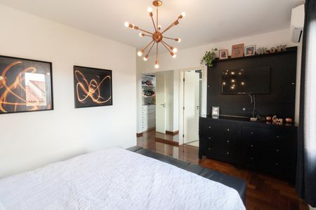 Casa de condomínio à venda com 220m², 3 quartos e 2 vagasSuíte 