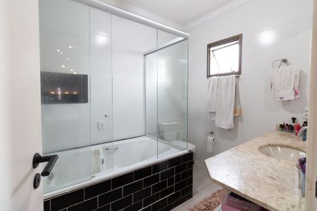 Casa de condomínio à venda com 220m², 3 quartos e 2 vagasBanheiro