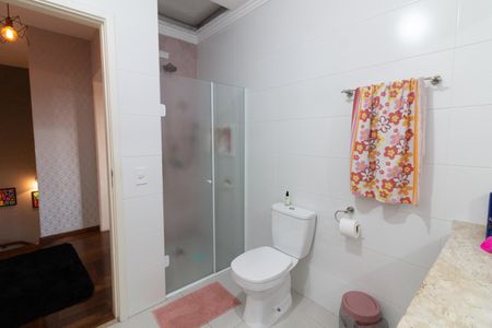 Casa de condomínio à venda com 220m², 3 quartos e 2 vagasBanheiro da Suíte