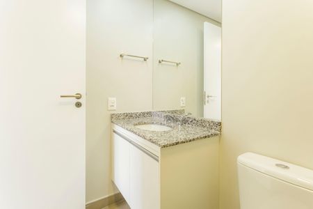 Apartamento para alugar com 65m², 2 quartos e 1 vaga Apartamento para alugar com 65m², 2 quartos e 1 vagaBanheiro da Suíte