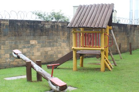 Apartamento para alugar com 50m², 2 quartos e 1 vagaÁrea comum - Playground