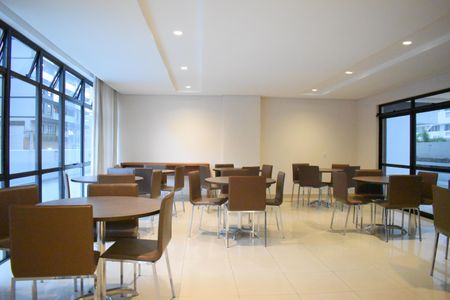 Apartamento para alugar com 67m², 2 quartos e 1 vagaÁrea comum - Salão de festas