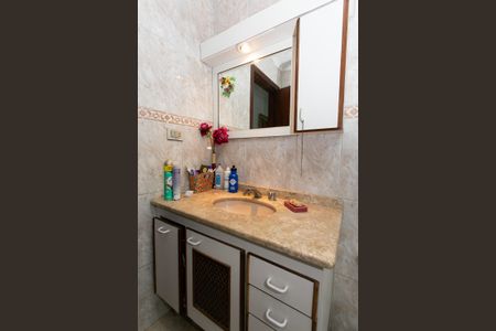 Casa para alugar com 450m², 3 quartos e 3 vagasBanheiro 1