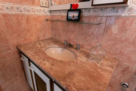 Casa para alugar com 450m², 3 quartos e 3 vagasBanheiro da Suíte 1