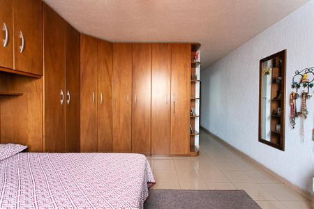 Casa para alugar com 450m², 3 quartos e 3 vagasSuíte 2