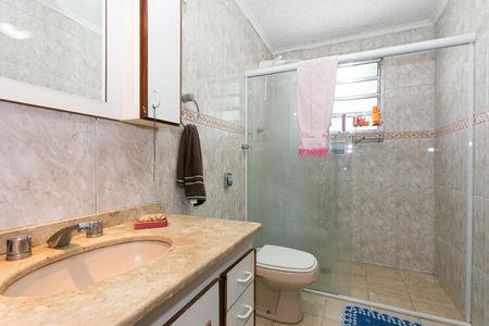 Casa para alugar com 450m², 3 quartos e 3 vagasBanheiro 1