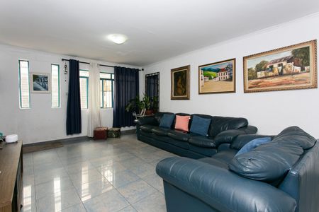 Casa para alugar com 450m², 3 quartos e 3 vagasSala