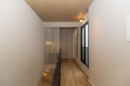 Casa à venda com 185m², 2 quartos e 2 vagasCorredor de acesso