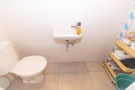 Casa à venda com 185m², 2 quartos e 2 vagasBanheiro de Serviço