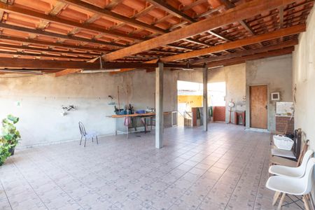 Casa para alugar com 250m², 4 quartos e 2 vagas Casa para alugar com 250m², 4 quartos e 2 vagasLavanderia 2