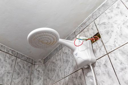 Casa para alugar com 250m², 4 quartos e 2 vagas Casa para alugar com 250m², 4 quartos e 2 vagasChuveiro