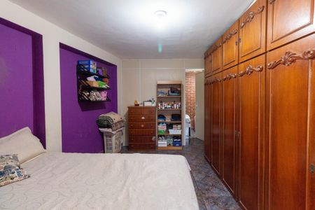 Casa para alugar com 250m², 4 quartos e 2 vagas Casa para alugar com 250m², 4 quartos e 2 vagasQuarto 2