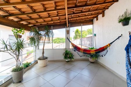 Casa à venda com 190m², 3 quartos e 1 vaga Casa à venda com 190m², 3 quartos e 1 vagaÁrea de Lazer