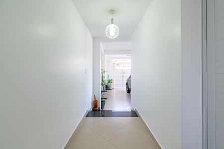 Casa à venda com 190m², 3 quartos e 1 vaga Casa à venda com 190m², 3 quartos e 1 vagaEntrada