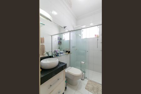 Casa à venda com 190m², 3 quartos e 1 vaga Casa à venda com 190m², 3 quartos e 1 vagaBanheiro social