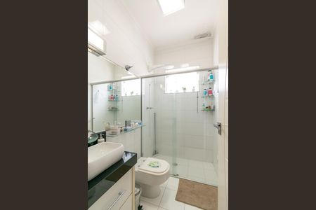 Casa à venda com 190m², 3 quartos e 1 vaga Casa à venda com 190m², 3 quartos e 1 vagaBanheiro da Suíte