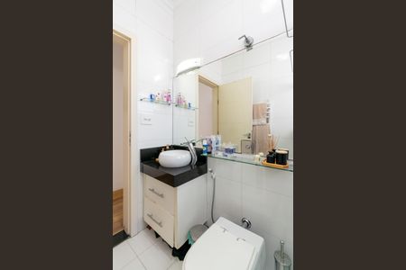 Casa à venda com 190m², 3 quartos e 1 vaga Casa à venda com 190m², 3 quartos e 1 vagaBanheiro social