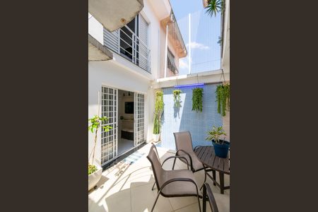 Casa à venda com 190m², 3 quartos e 1 vaga Casa à venda com 190m², 3 quartos e 1 vagaQuintal