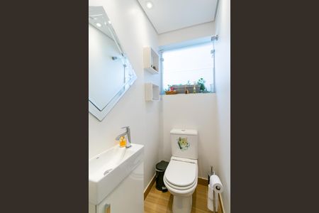 Casa à venda com 190m², 3 quartos e 1 vaga Casa à venda com 190m², 3 quartos e 1 vagaLavabo