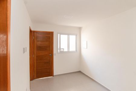 Sala de apartamento para alugar com 2 quartos, 39m² em Parque Vitoria, São Paulo