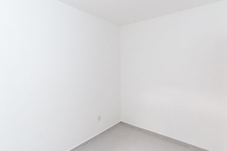 Quarto 1 de apartamento para alugar com 2 quartos, 37m² em Parque Vitoria, São Paulo