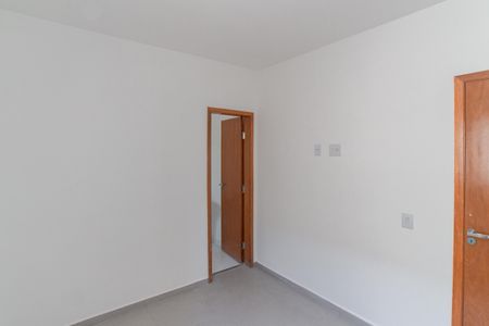 Suíte de apartamento para alugar com 2 quartos, 44m² em Parque Vitoria, São Paulo