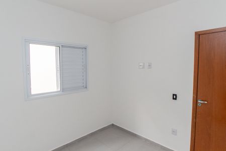 Quarto de apartamento para alugar com 2 quartos, 44m² em Parque Vitoria, São Paulo