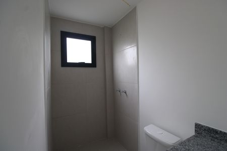 Apartamento à venda com 80m², 2 quartos e 1 vagaBanheiro da suíte
