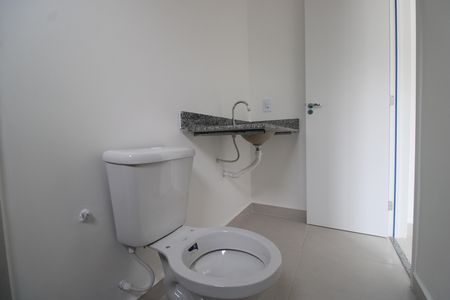 Apartamento à venda com 80m², 2 quartos e 1 vagaBanheiro da suíte