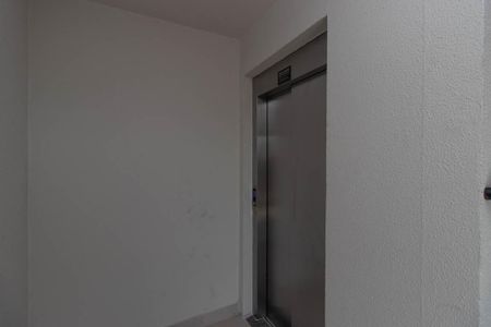 Apartamento à venda com 44m², 2 quartos e 1 vagaElevador