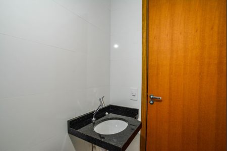 Apartamento à venda com 54m², 2 quartos e 1 vagaBanheiro Corredor
