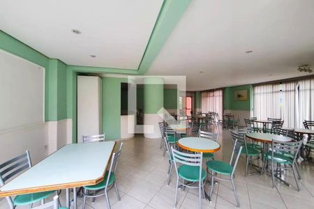 Apartamento à venda com 70m², 3 quartos e 2 vagas Apartamento à venda com 70m², 3 quartos e 2 vagasÁrea comum - Salão de festas