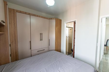 Apartamento à venda com 70m², 3 quartos e 2 vagas Apartamento à venda com 70m², 3 quartos e 2 vagasSuíte